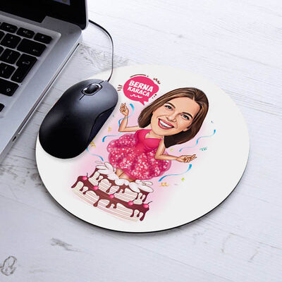 Doğum Günü Kutlayan Kadın Karikatürlü Mousepad - 1