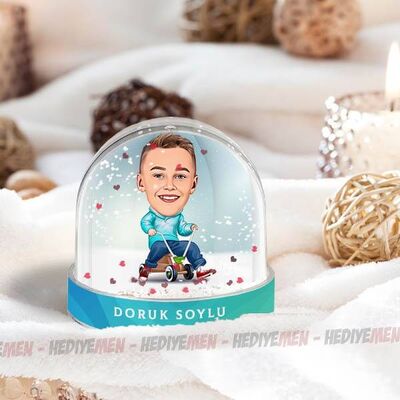 Eğlenen Çocuk Karikatürlü Kar Küresi - 1