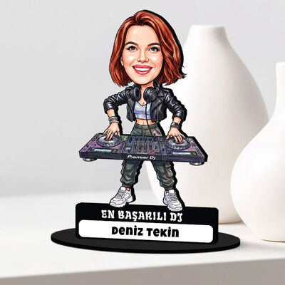 En Başarılı DJ Müzisyen Kadın Karikatürlü Biblo - 1