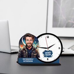 Erkek Astronom Karikatürlü MDF Masa Saati
