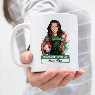 Kadın Futbolcu Karikatürlü ve İsimli Kupa Bardak - 3
