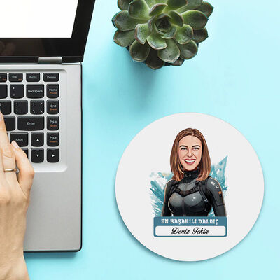 Karikatürlü En Başarılı Kadın Dalgıç Mousepad - 2