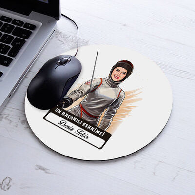 Karikatürlü En Başarılı Kadın Eskrimci Mousepad - 1