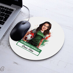 Karikatürlü En Başarılı Kadın Futbolcu Mousepad - 1