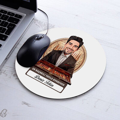 Karikatürlü Erkek Tavla Oyuncusu Mousepad - 1