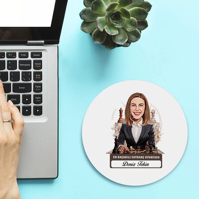 Karikatürlü Kadın Satranç Oyuncusu Mousepad - 2