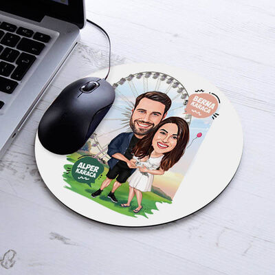 Karikatürlü Luna Parktaki Çiftler Mousepad - 1