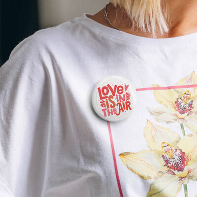 Love Is In The Air Buton Rozet - 1