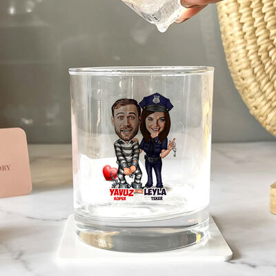 Mahkum ve Güzel Polis Karikatürlü Viski Kadehi - 2