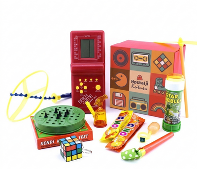 Nostaljik Oyuncaklar Hediye Sepeti - 3