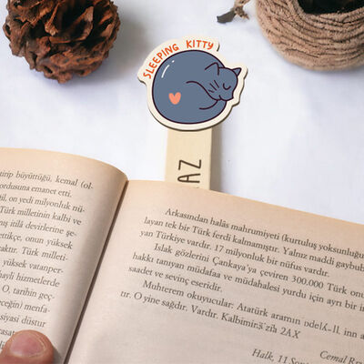 Uyuyan Kedi İsme Özel Ahşap Kitap Okuma Ayracı - 1