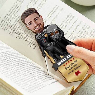 Uzaylı Kostümlü Adam Karikatürlü Kitap Ayracı - 2