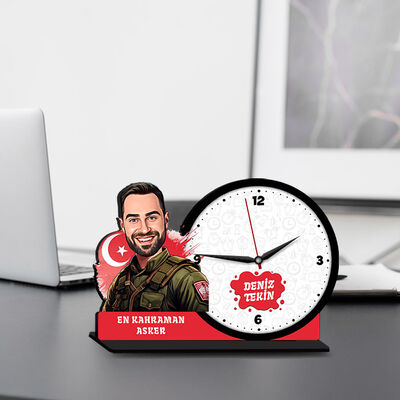Yakışıklı Asker Karikatürlü MDF Masa Saati - 1